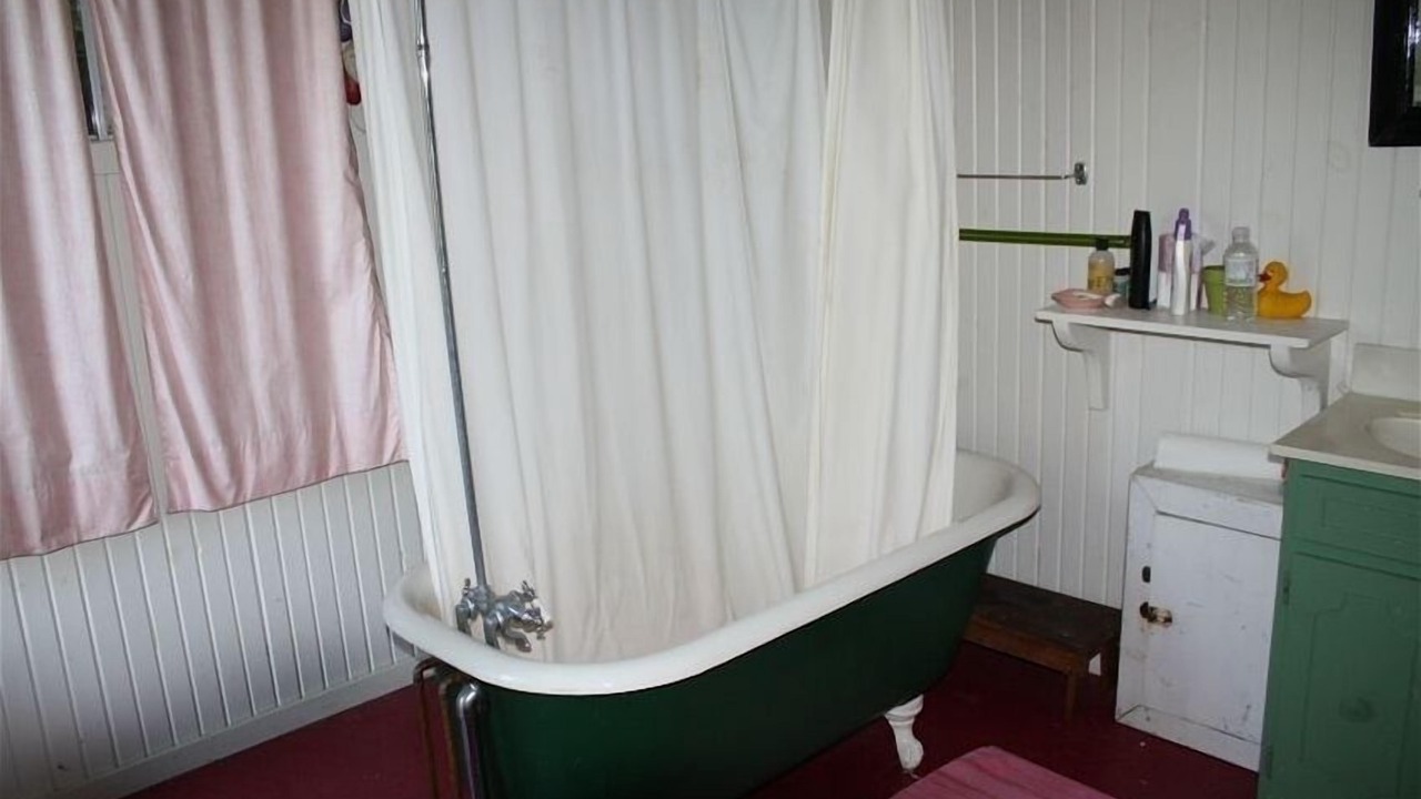 Photo of Bathroom in Manitoulin District