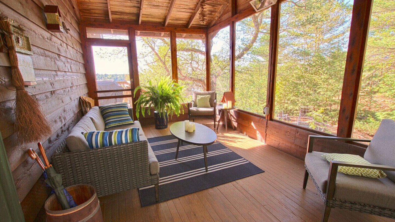 Photo of Bedroom in Arden