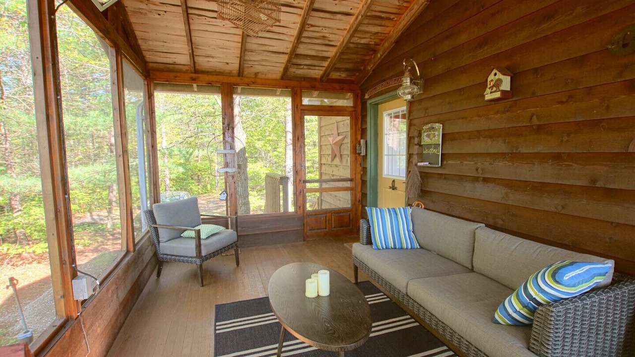 Photo of Bedroom in Arden