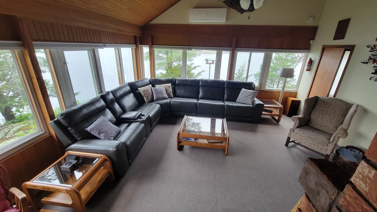 Photo of Livingroom in Georgian Bay