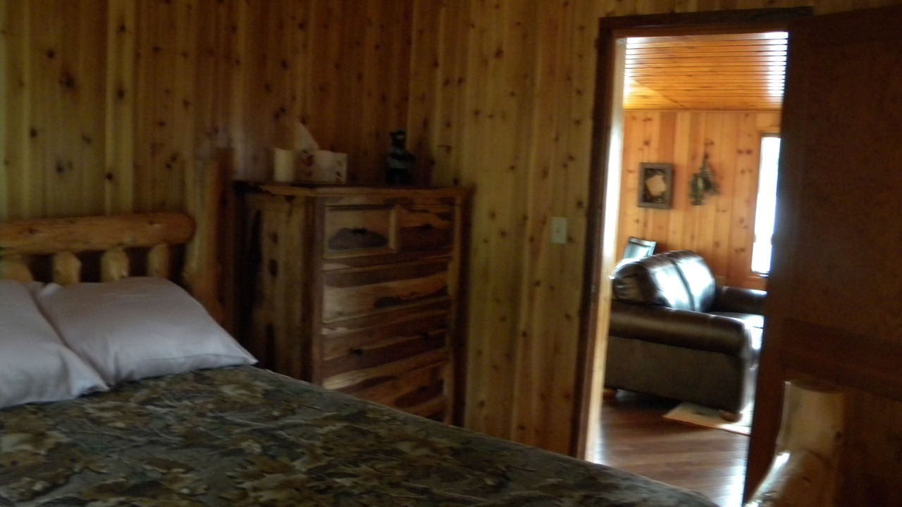 Photo of Bedroom in Crane Lake