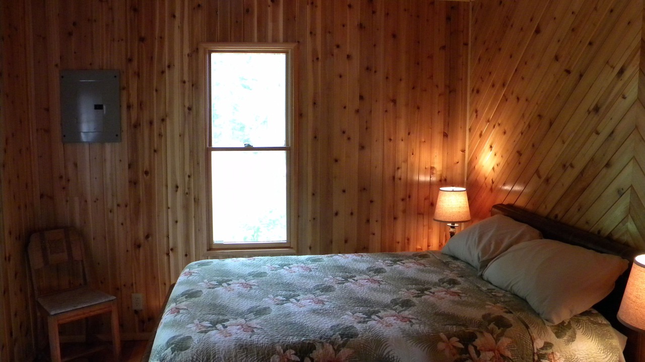 Photo of Bedroom in Crane Lake