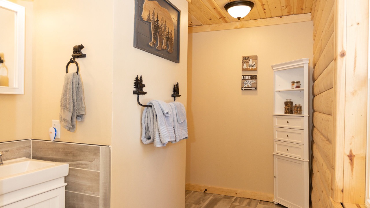 Photo of Bathroom in Two Harbors