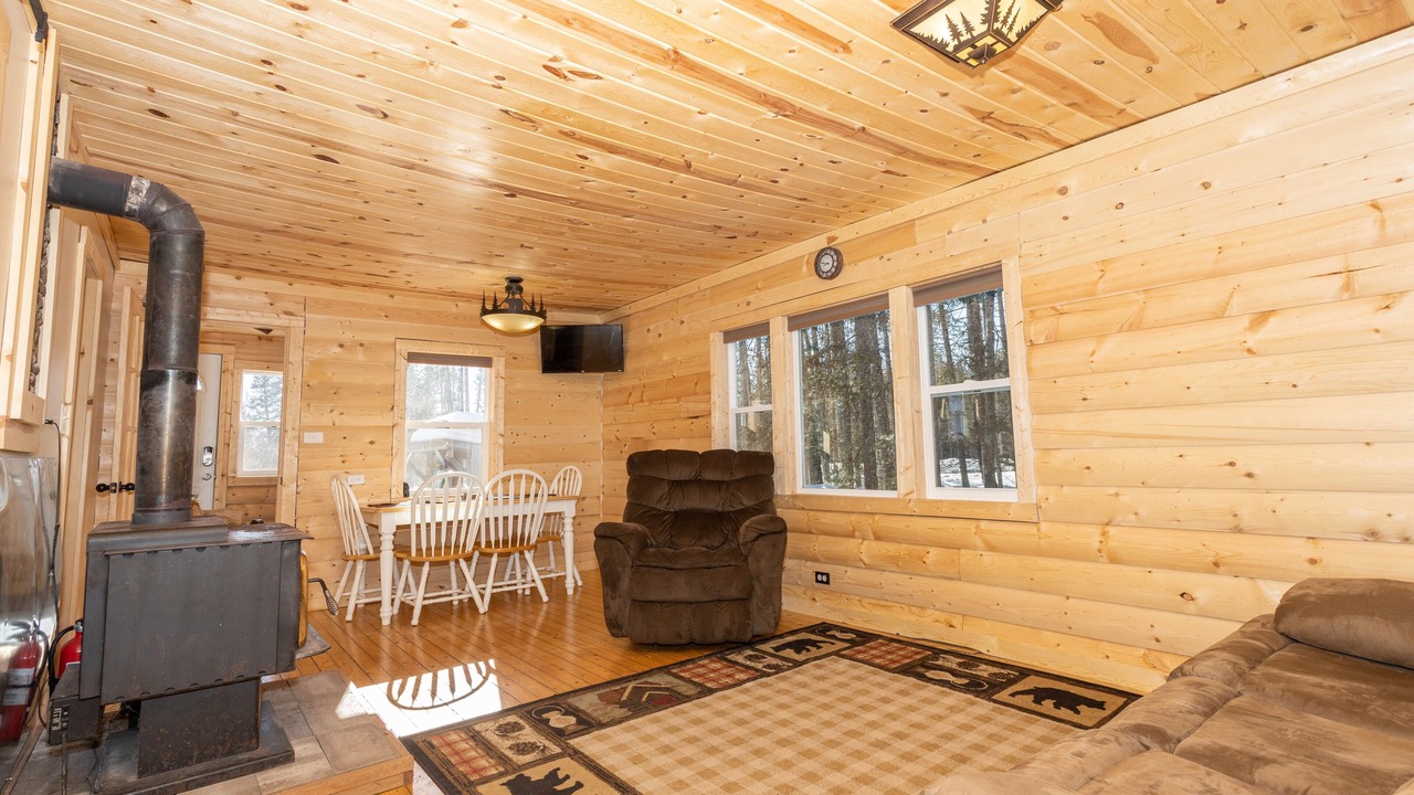 Photo of Livingroom in Two Harbors