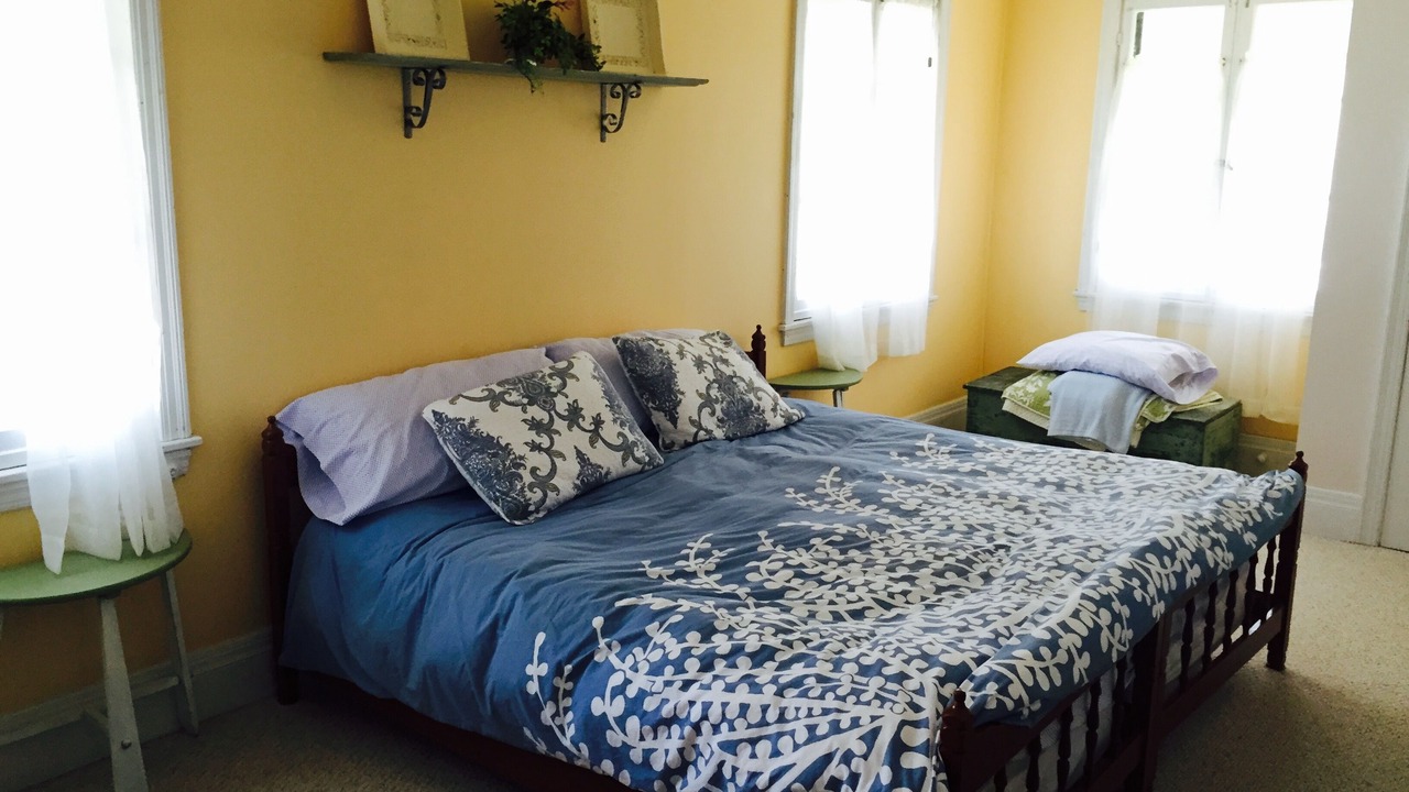 Photo of Bedroom in Waverly Beach