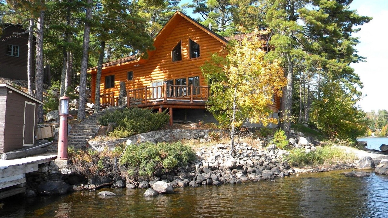 Photo of Livingroom in Crane Lake