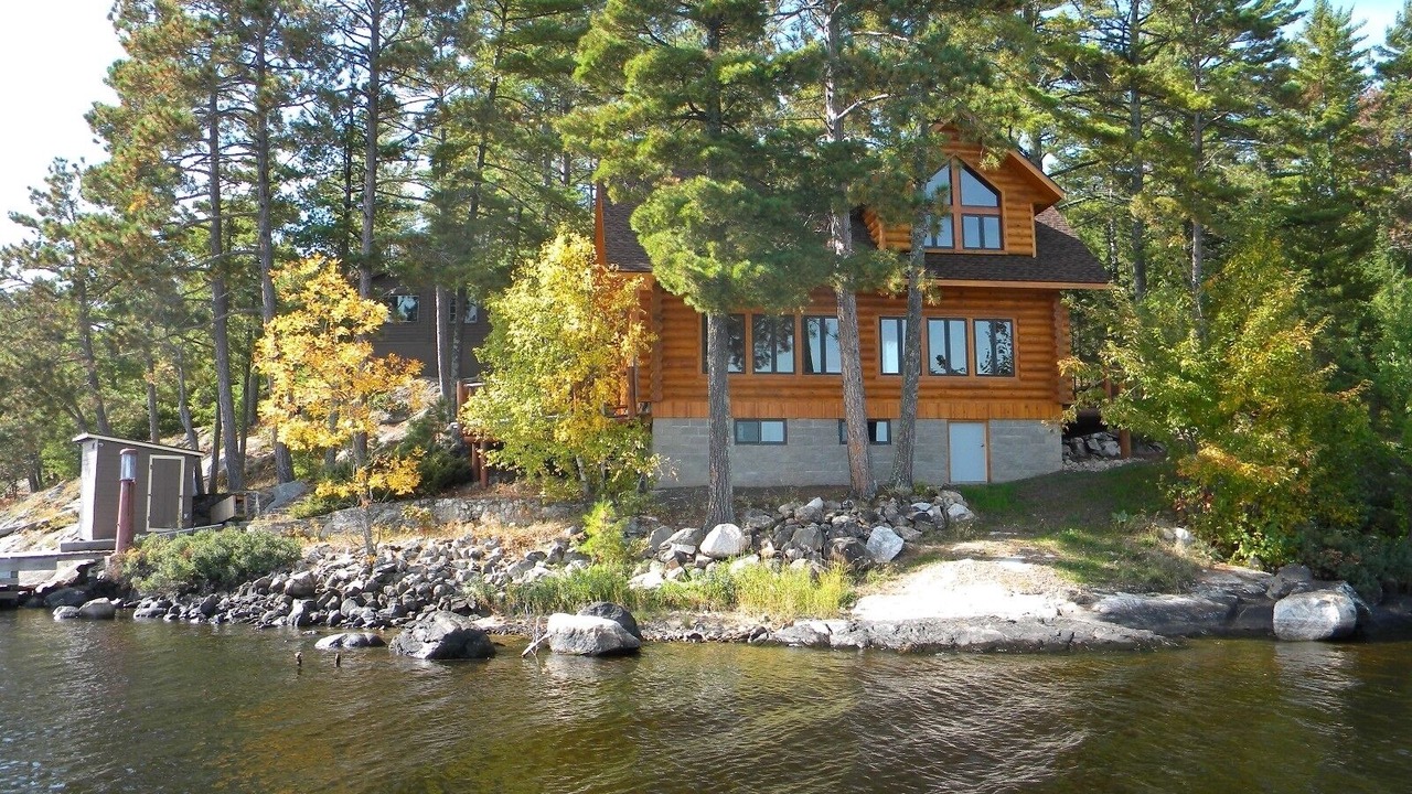 Photo of Bedroom in Crane Lake