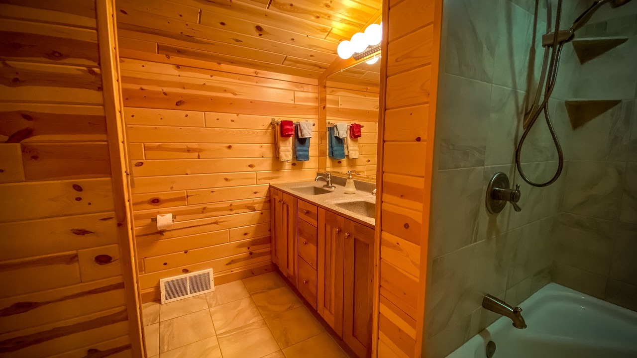 Photo of Bathroom in Crane Lake