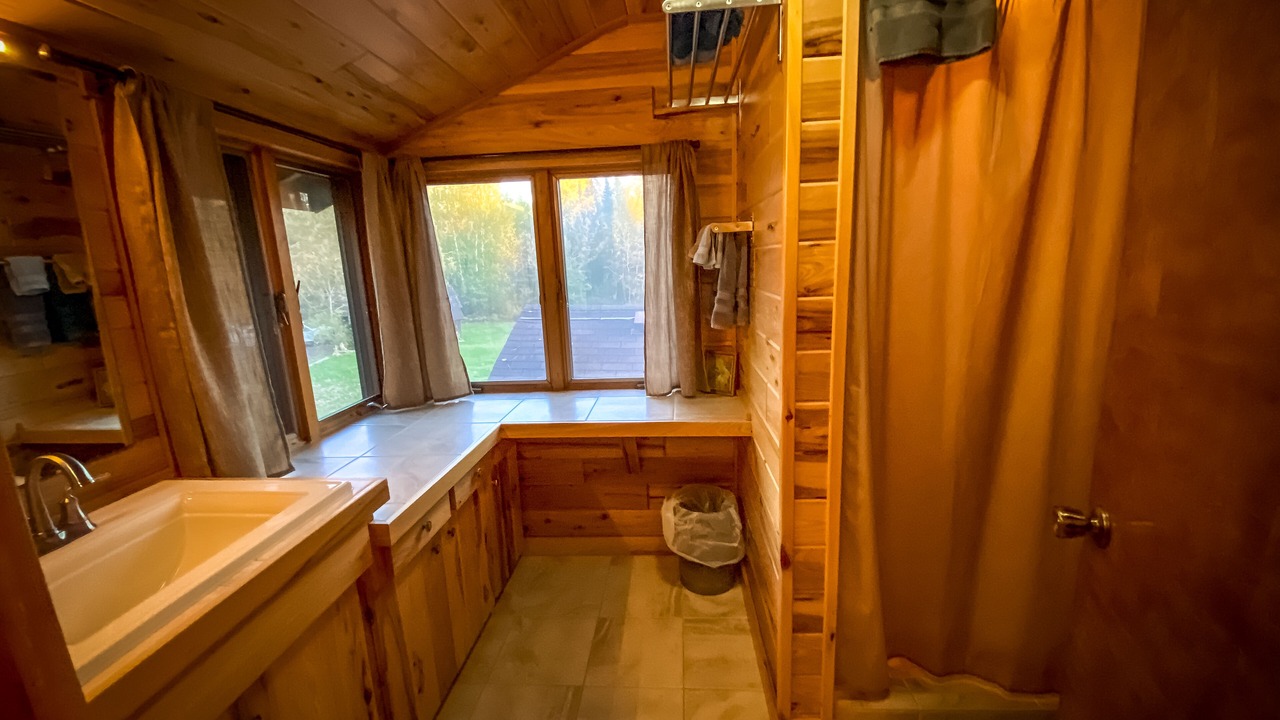 Photo of Bathroom in Crane Lake