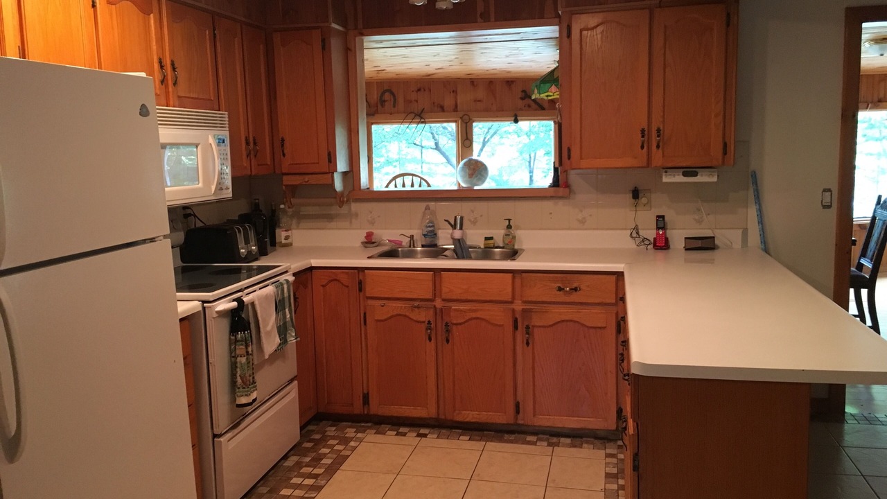 Photo of Kitchen in Central Frontenac