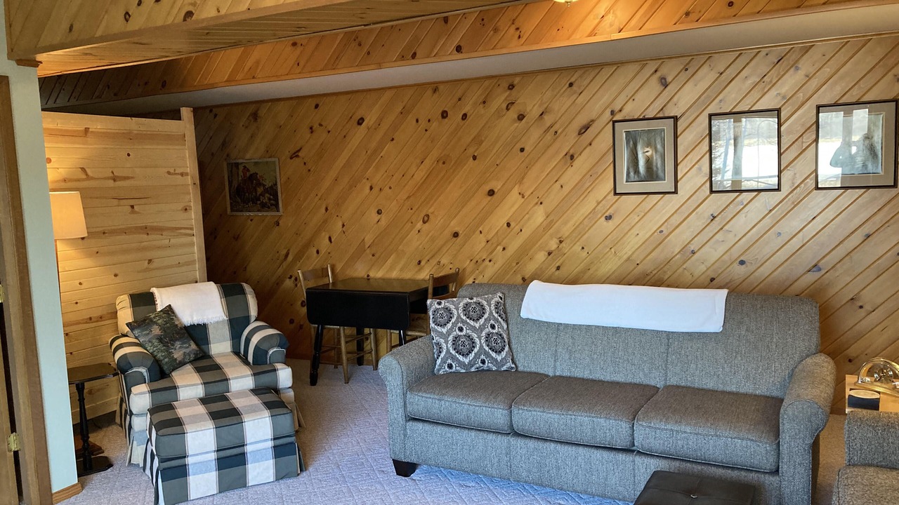 Photo of Bedroom in Crane Lake