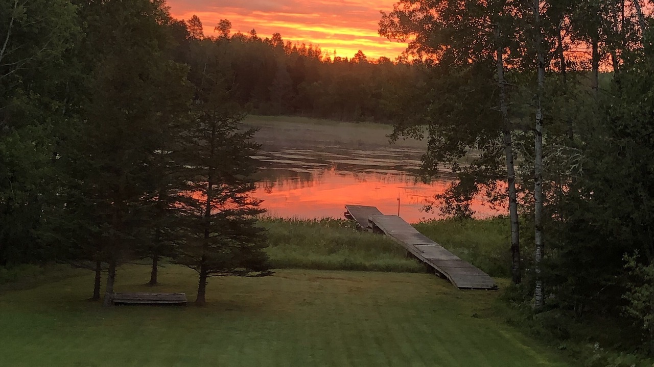 Photo of Bedroom in Crane Lake