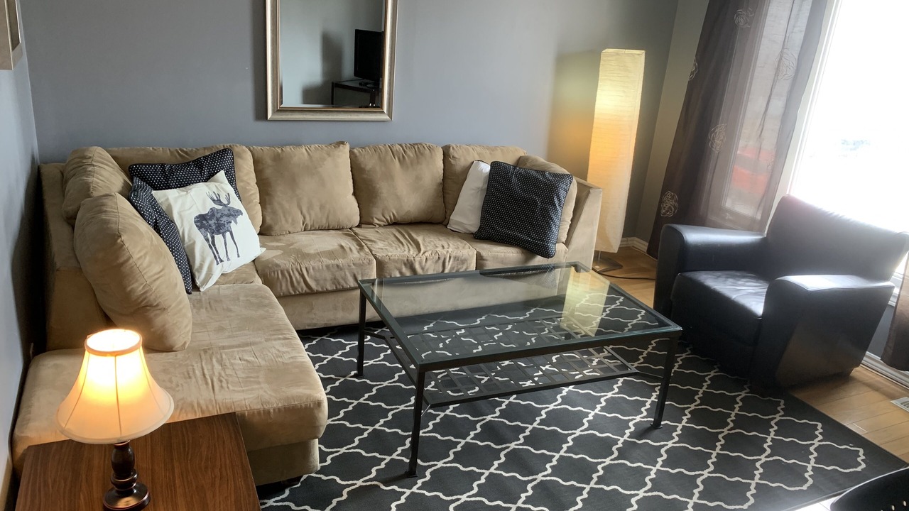 Photo of Livingroom in Upper Beaches