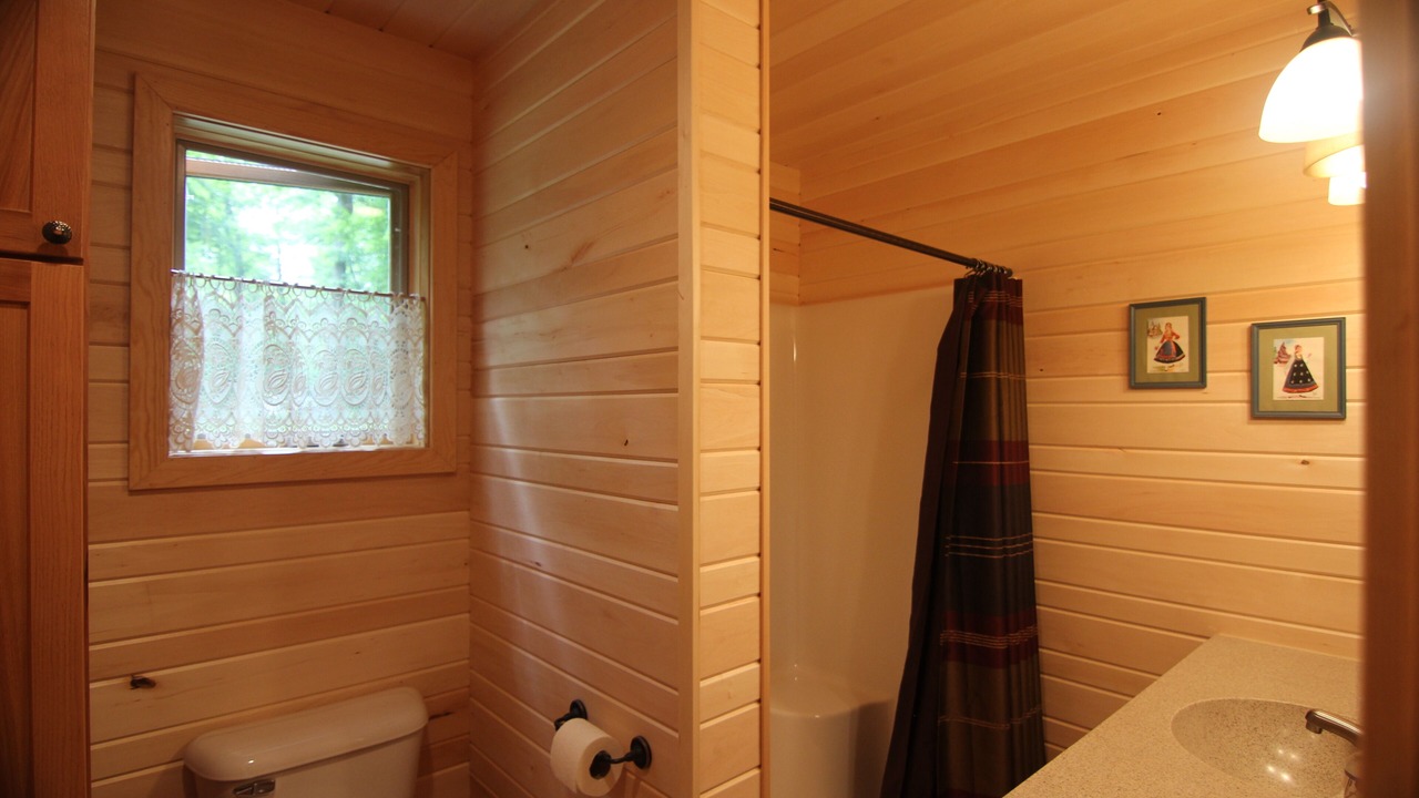 Photo of Bathroom in Richwood