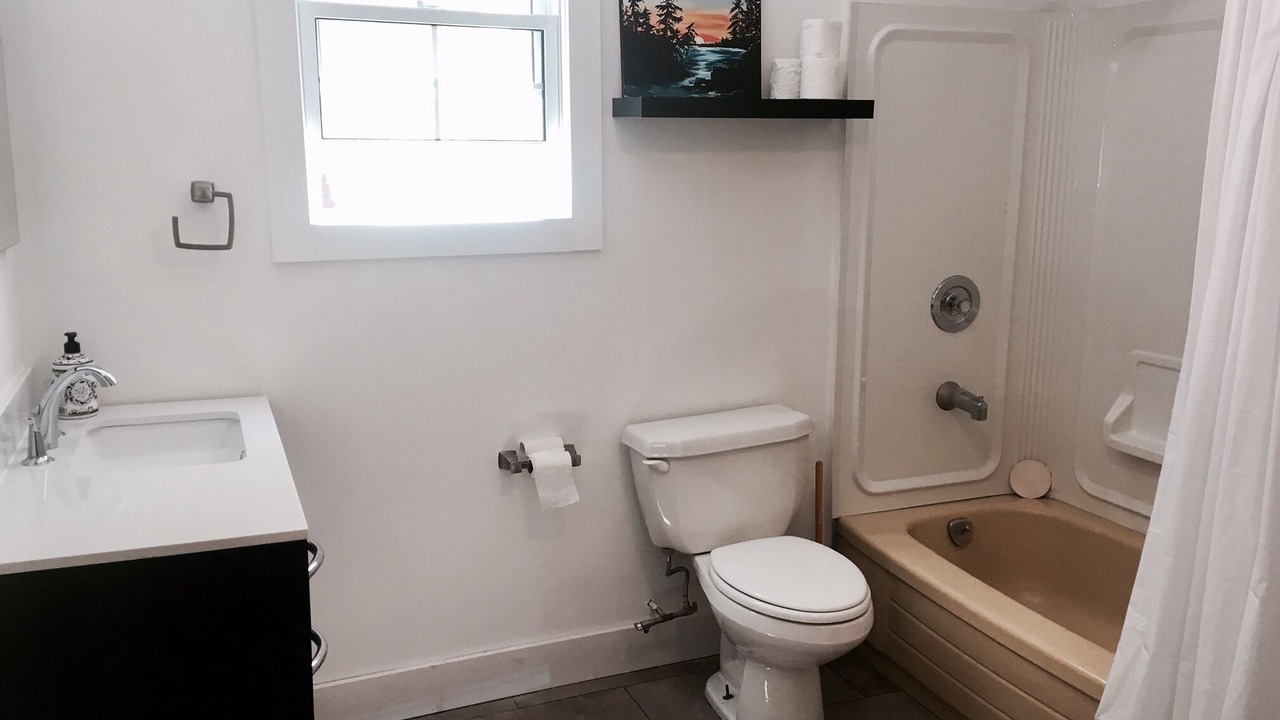 Photo of Bathroom in Port Carling