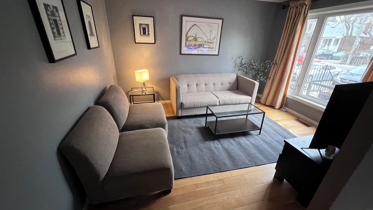 Photo of Livingroom in Upper Beaches