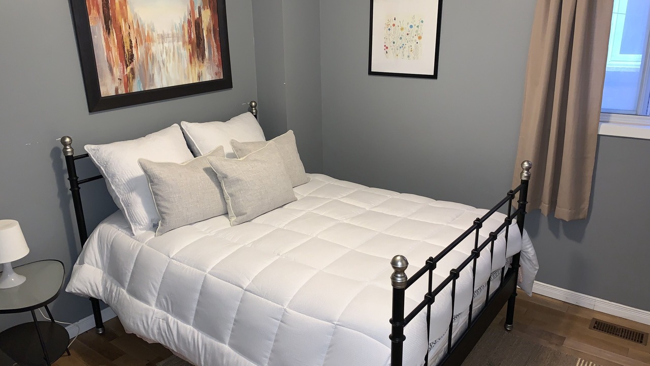 Photo of Bedroom in Upper Beaches