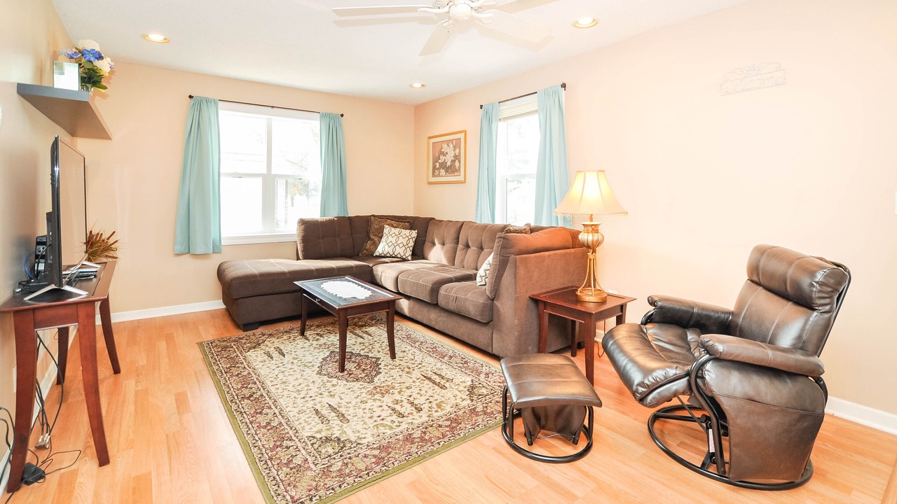 Photo of Livingroom in Northrup