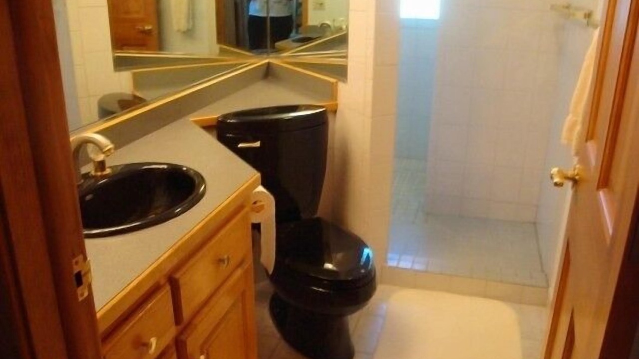 Photo of Bathroom in Cook