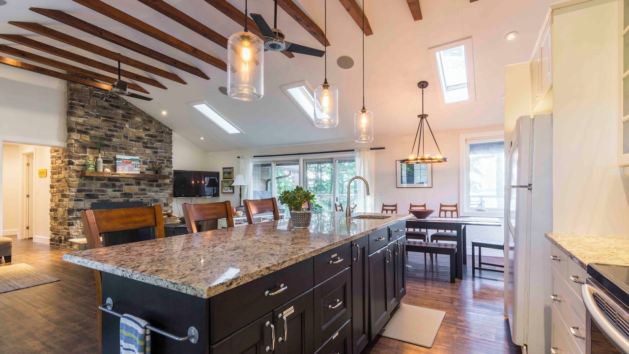 Photo of Kitchen in Ameliasburgh
