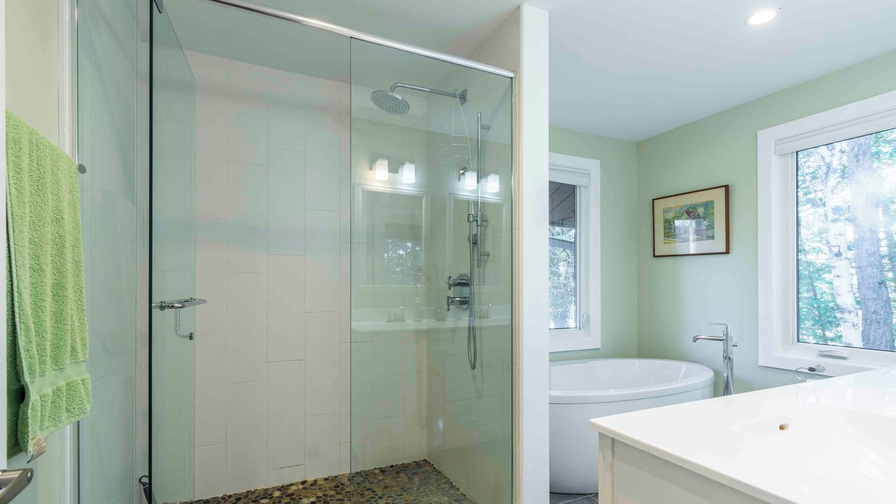 Photo of Bathroom in Ameliasburgh