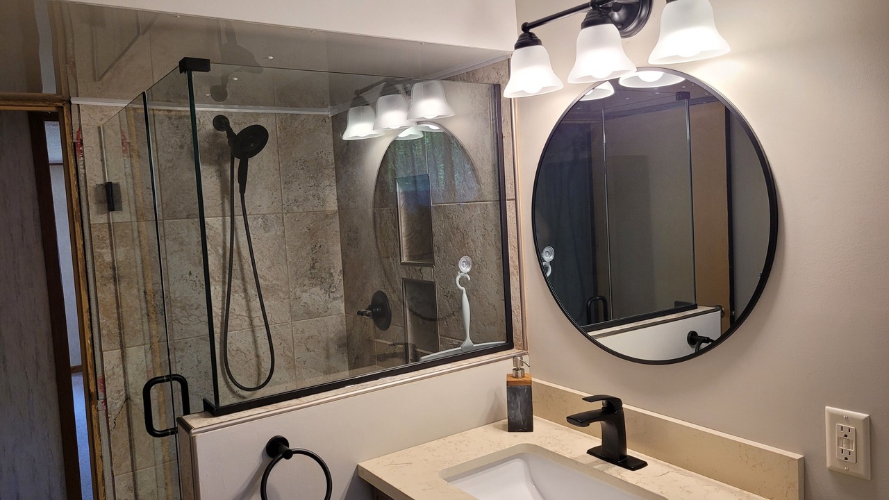 Photo of Bathroom in Deerwood