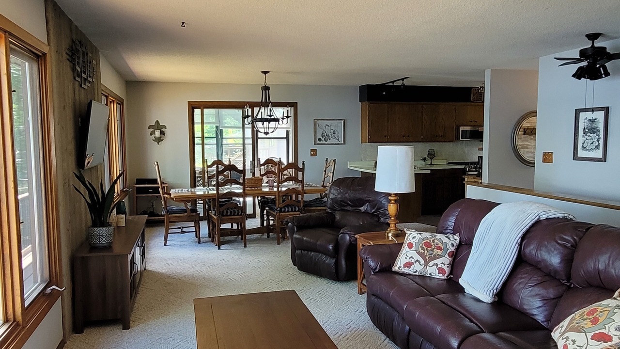 Photo of Livingroom in Deerwood