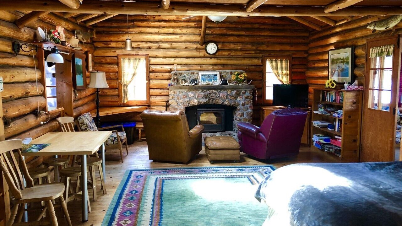 Photo of Livingroom in Manitoulin District