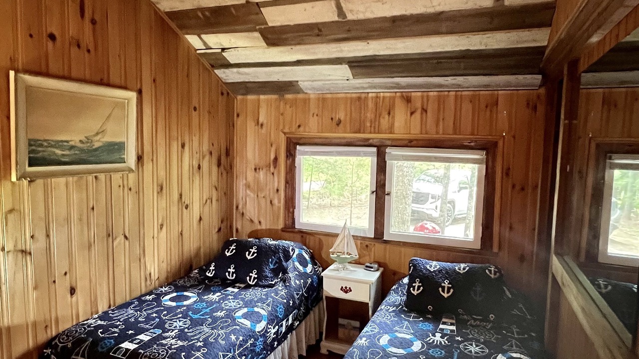 Photo of Bedroom in Muskoka Lakes