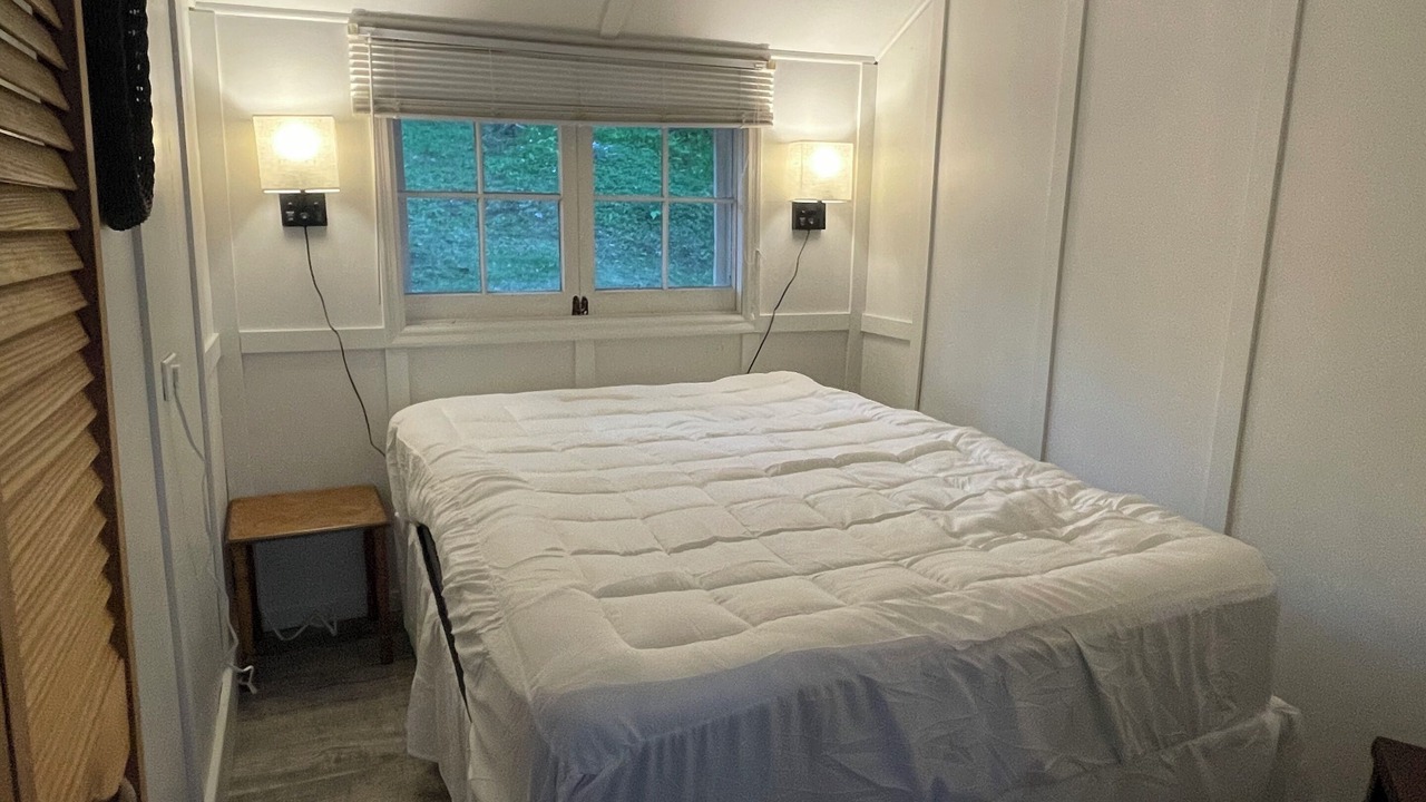 Photo of Bedroom in Leeds and the Thousand Islands