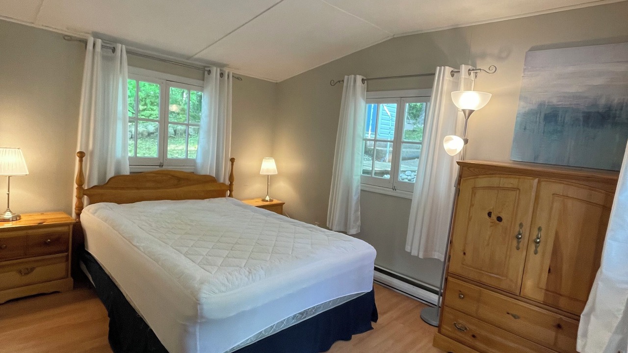 Photo of Bedroom in Leeds and the Thousand Islands