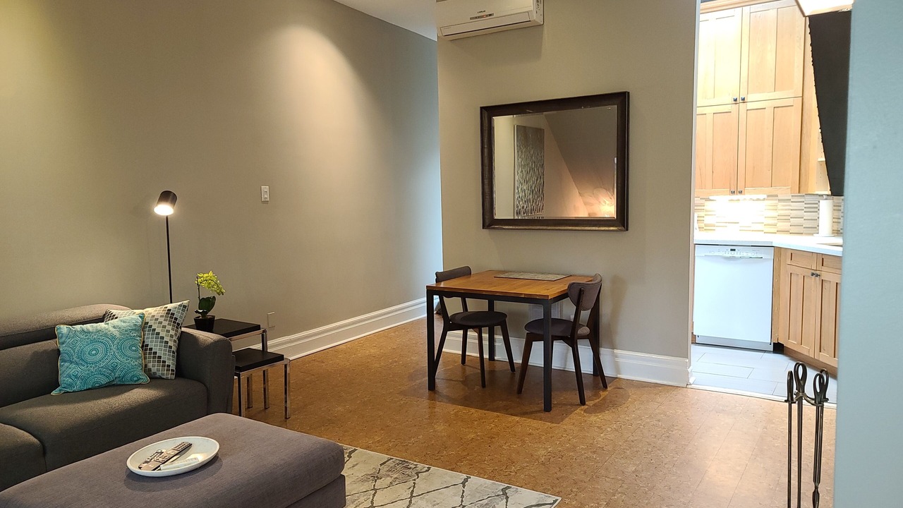 Photo of Bedroom in Garden District