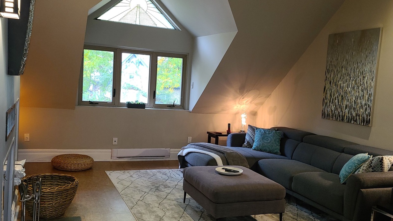 Photo of Livingroom in Garden District