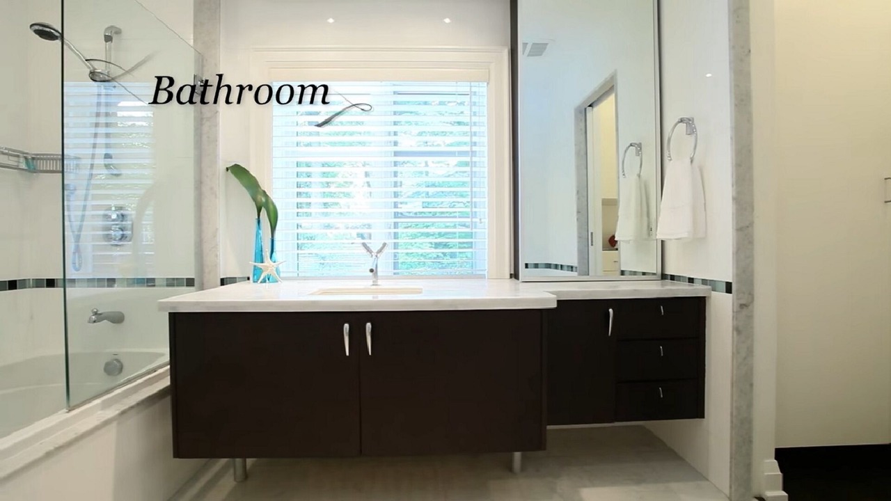 Photo of Bathroom in Mineola