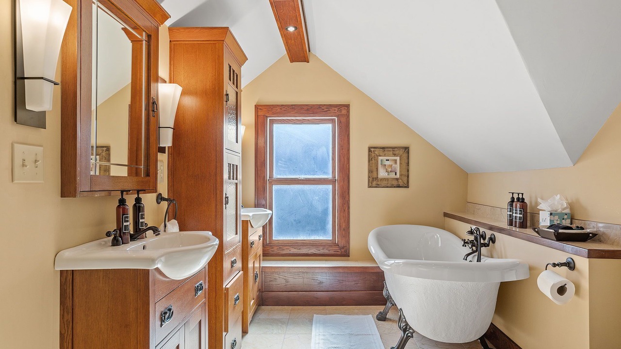 Photo of Bathroom in Kingfield
