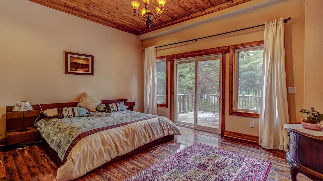 Photo of Bedroom in Bracebridge