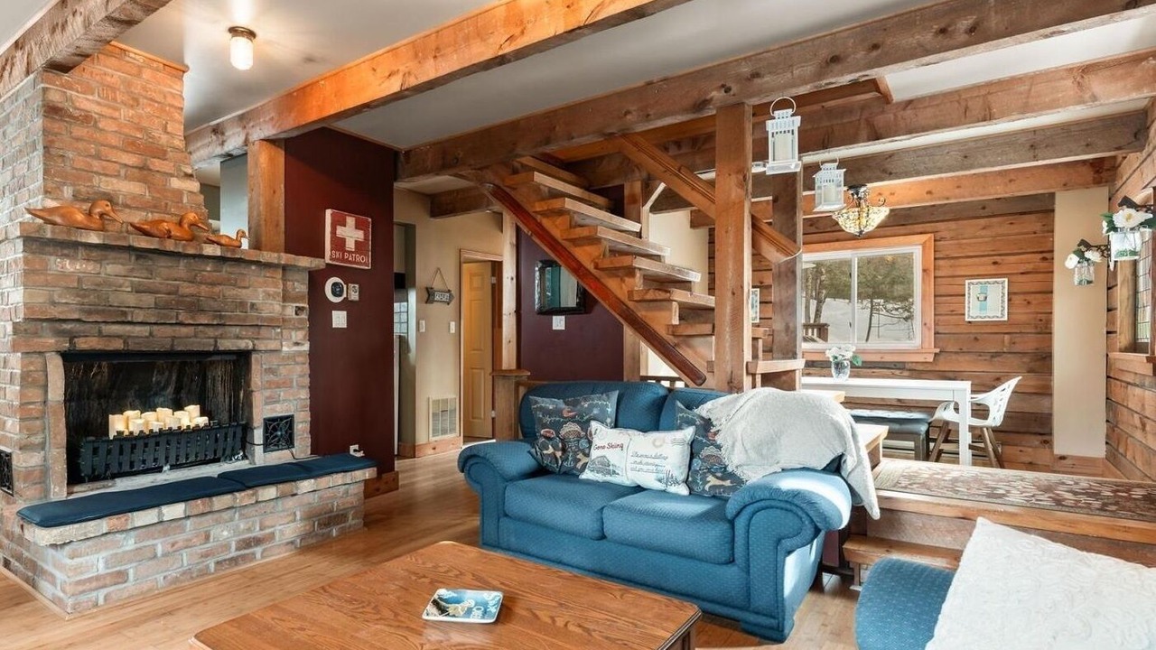 Photo of Livingroom in Eagle Lake