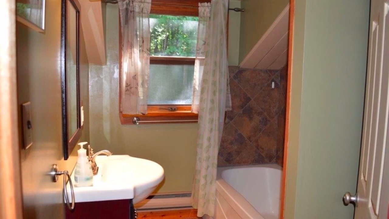 Photo of Bathroom in Eagle Lake