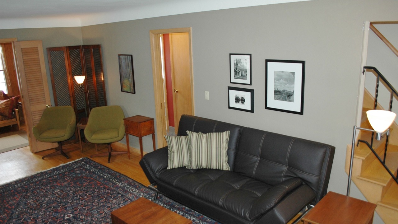 Photo of Livingroom in Macalester - Groveland