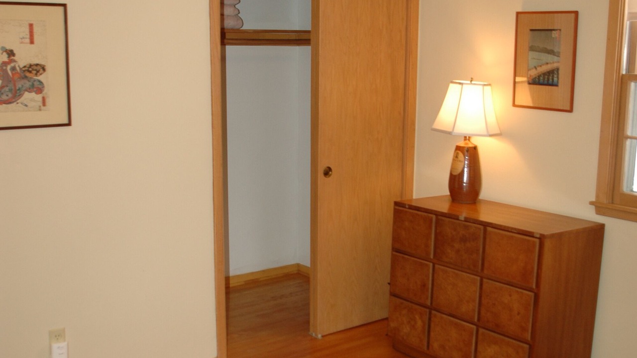 Photo of Bedroom in Macalester - Groveland