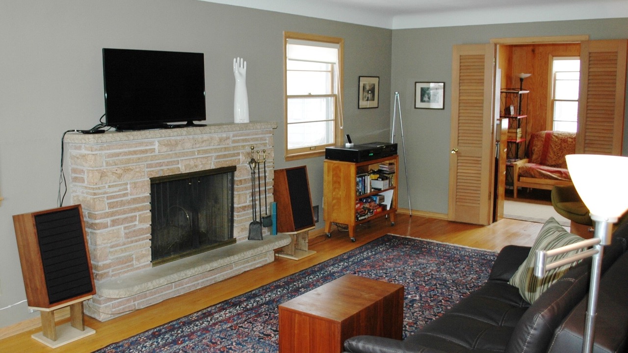 Photo of Livingroom in Macalester - Groveland