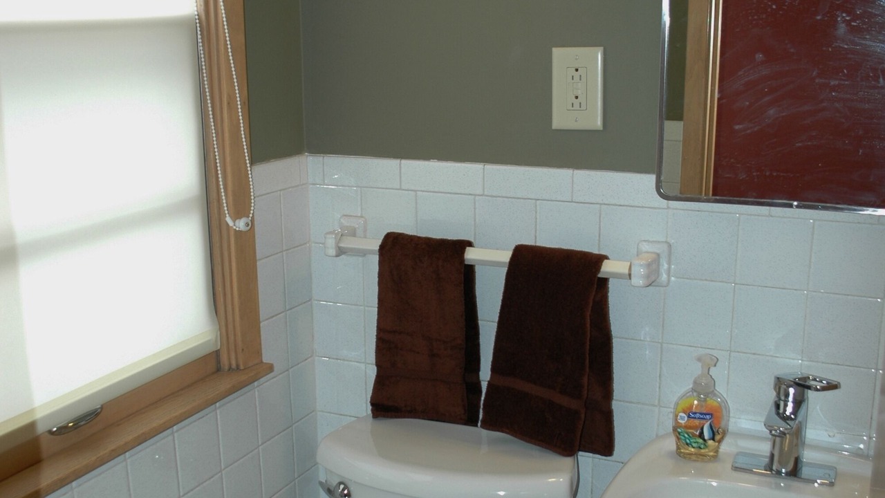 Photo of Bathroom in Macalester - Groveland
