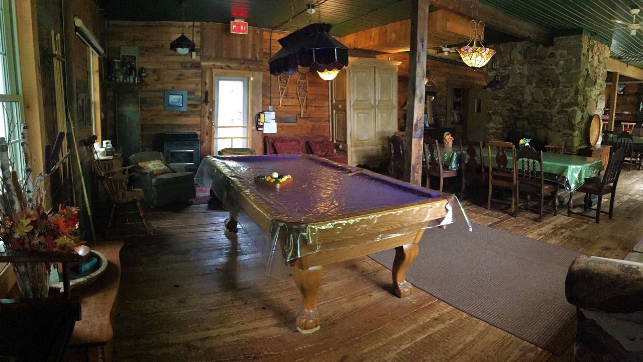 Photo of Livingroom in Lake of Bays
