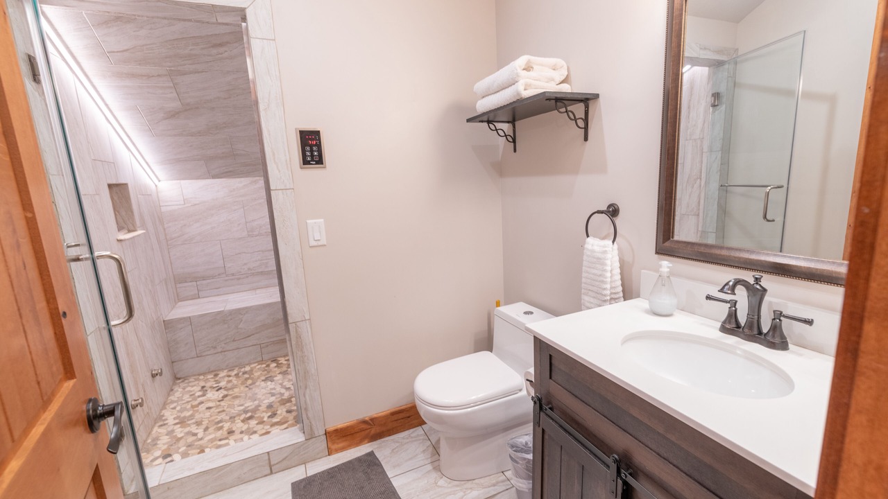Photo of Bathroom in Remer