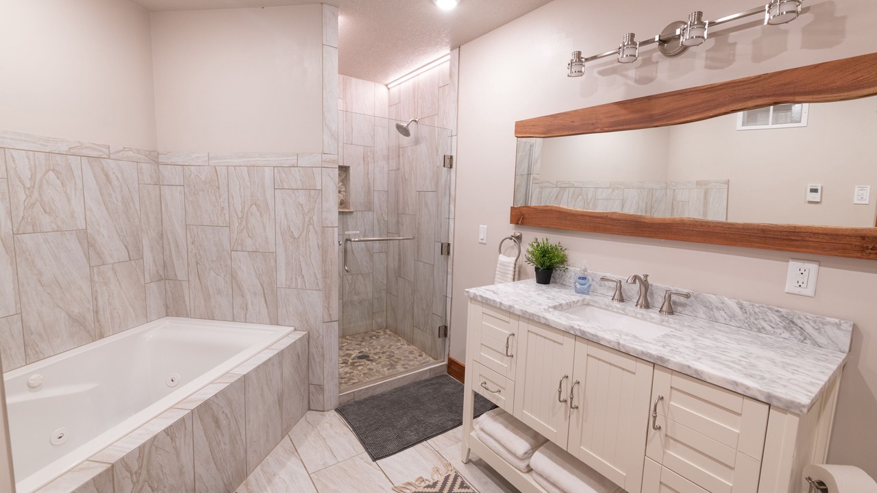 Photo of Bathroom in Remer
