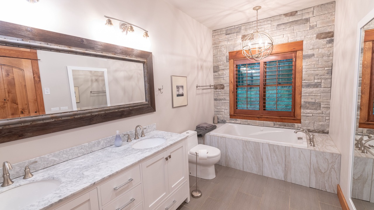 Photo of Bathroom in Remer