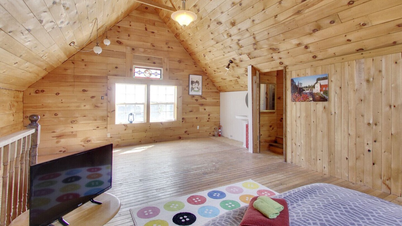 Photo of Bedroom in Quinte West