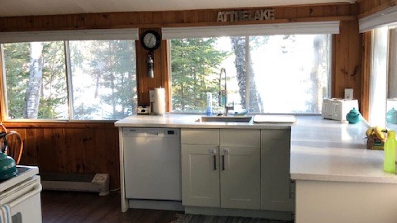 Photo of Kitchen in Algonquin Highlands