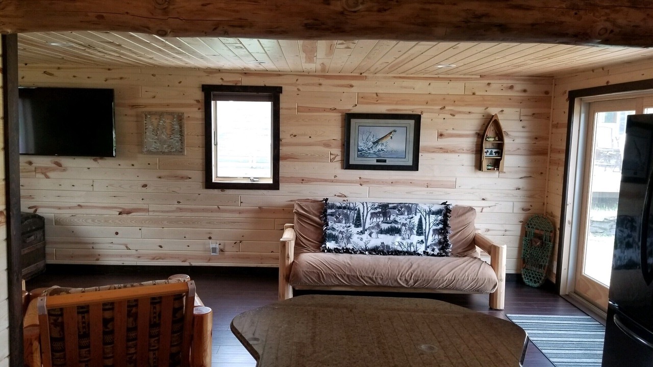 Photo of Livingroom in International Falls