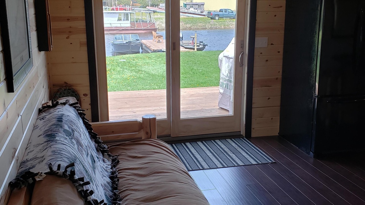 Photo of Livingroom in International Falls